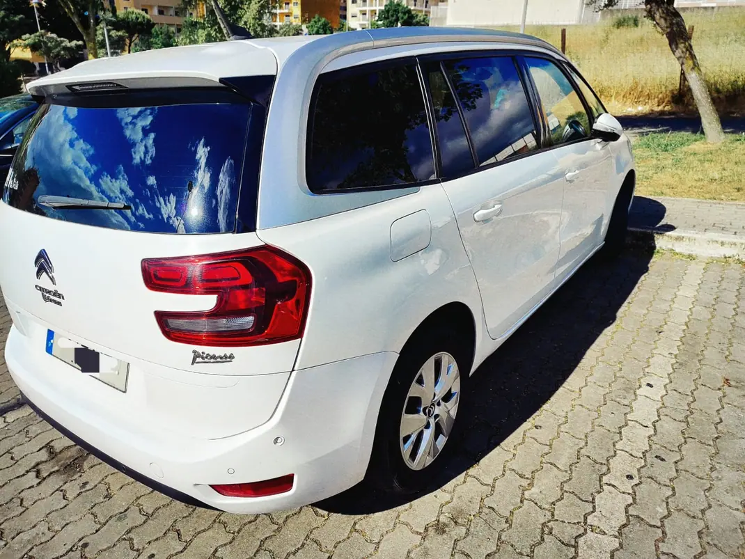 Citroën C4 Grand Picasso 2018 - 10890 EUR, 217500 km - AUTO.MOTO.pt - 217500km - foto 4 de 22
