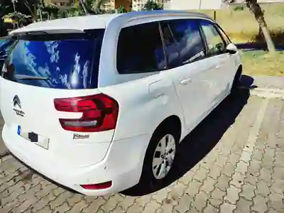 Citroën C4 Grand Picasso 2018 - 10890 EUR, 217500 km - AUTO.MOTO.pt - 217500km - foto 4 de 22