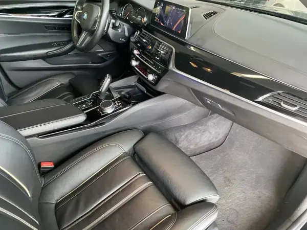BMW M550d 2017 - 44900 EUR, 138217 km - AUTO.MOTO.pt - 138217km - foto 20 de 55