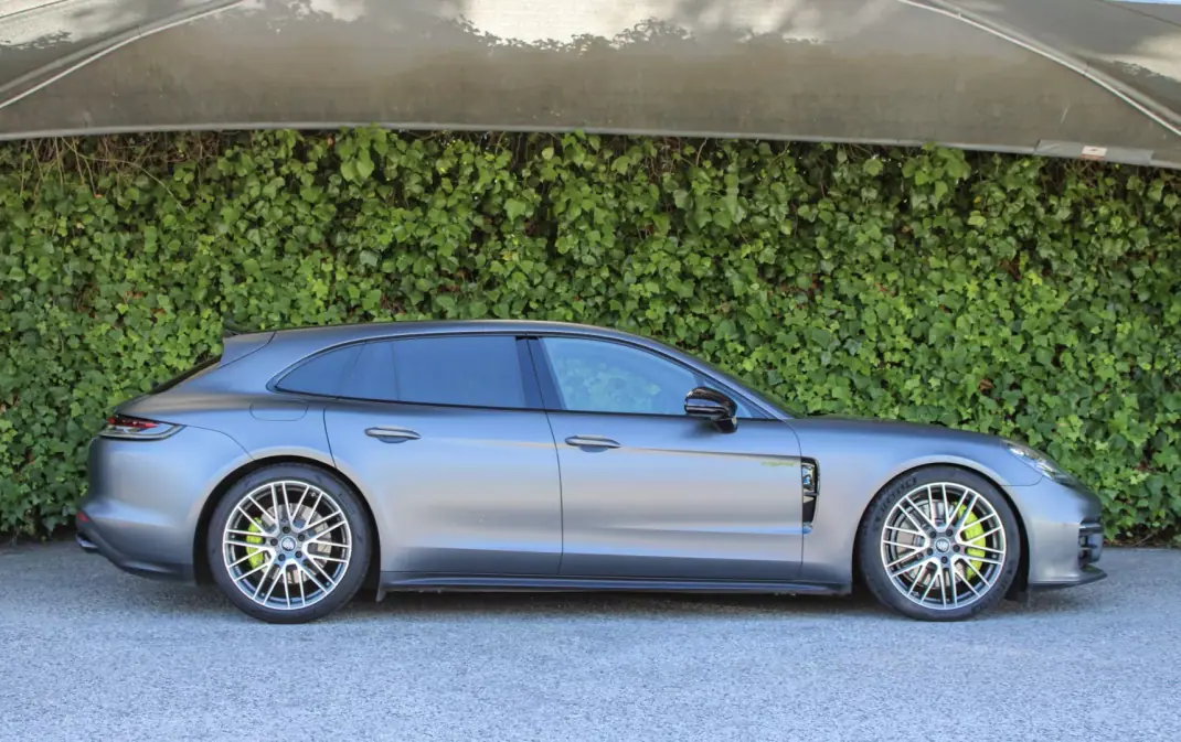 Porsche Panamera Sport Turismo 2021 - 89900 EUR, 47000 km - 47000km - foto 6 de 23