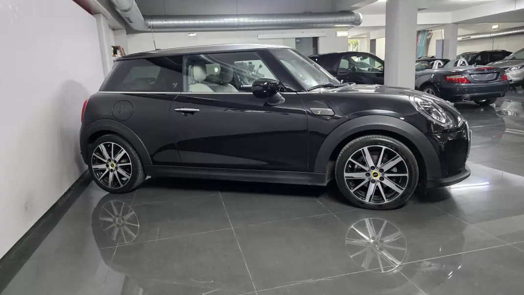 MINI 3 Portas 2022 - 22990 EUR, 19000 km - AUTO.MOTO.pt - 19000km - foto 3 de 37