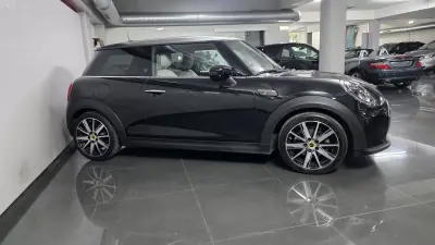 MINI 3 Portas 2022 - 22990 EUR, 19000 km - AUTO.MOTO.pt - 19000km - foto 3 de 37