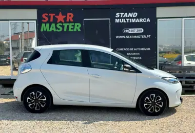 Renault Zoe 2017 - 10550 EUR, 98529 km - AUTO.MOTO.pt - 98529km - foto 5 de 18