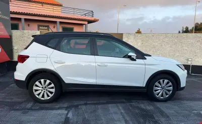 SEAT Arona 2024 - 19990 EUR, 52300 km - AUTO.MOTO.pt - 52300km - foto 3 de 16