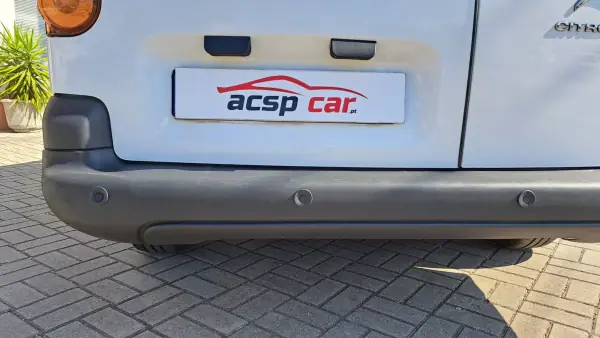 Citroën Berlingo 2016 - 9900 EUR, 218219 km - AUTO.MOTO.pt - 218219km - foto 18 de 19