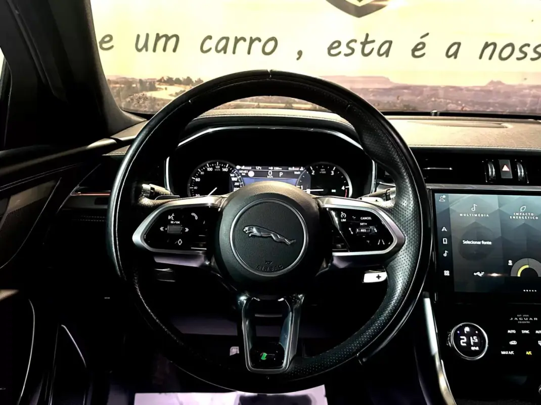 Jaguar XF Sportbrake 2022 - 37500 EUR, 81451 km - AUTO.MOTO.pt - 81451km - foto 23 de 33