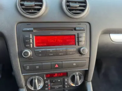 Audi A3 Sportback 2010 - 6900 EUR, 261900 km - AUTO.MOTO.pt - 261900km - foto 6 de 11
