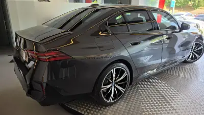 BMW i5 2024 - 52900 EUR, 41826 km - AUTO.MOTO.pt - 41826km - foto 23 de 55