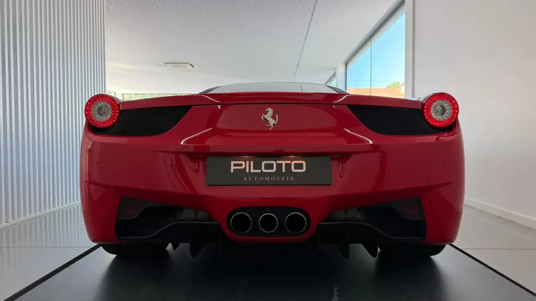 Ferrari 458 Italia 2012 - 214999 EUR, 93159 km - 93159km - foto 7 de 25