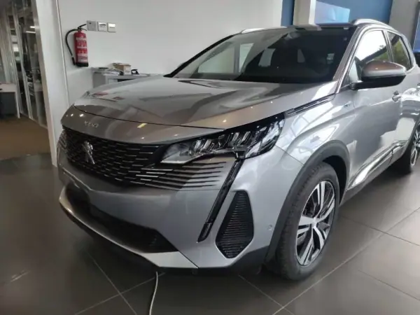 Peugeot 3008 2021 - 21750 EUR, 151000 km - AUTO.MOTO.pt - 151000km - foto 8 de 18