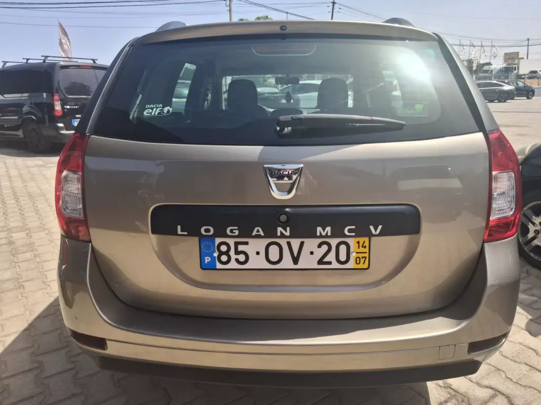 Dacia Logan MCV 2014 - 6900 EUR, 137000 km - 137000km - foto 5 de 13
