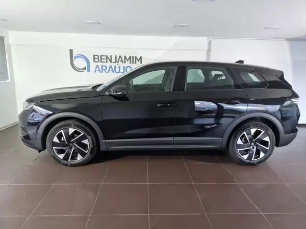 Opel Grandland 2025 - 33890 EUR, 10100 km - AUTO.MOTO.pt - 10100km - foto 4 de 12