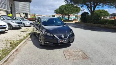 Nissan Leaf 2018 - 12890 EUR, 62000 km - AUTO.MOTO.pt - 62000km - foto 14 de 45