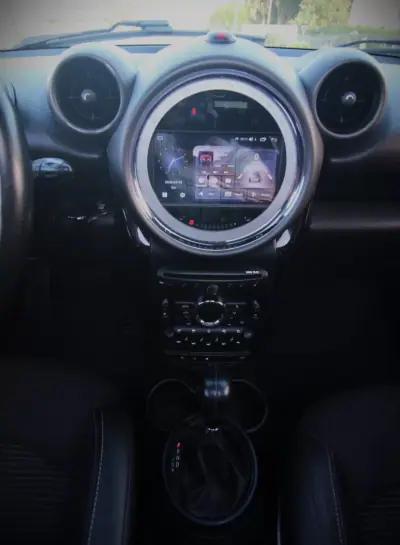 MINI Countryman 2011 - 12450 EUR, 201000 km - 201000km - foto 24 de 39