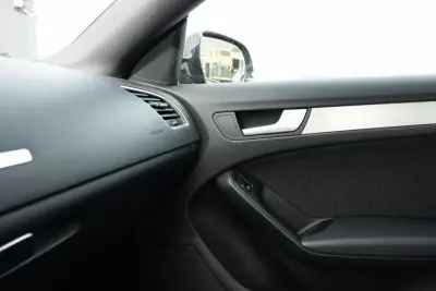 Audi A5 Sportback 2009 - 11900 EUR, 270425 km - AUTO.MOTO.pt - 270425km - foto 17 de 25