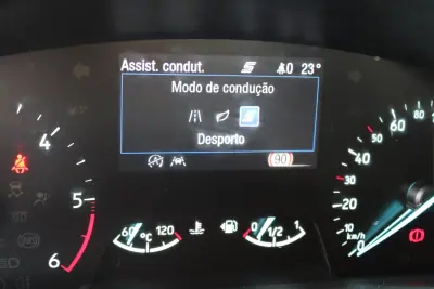 Ford Focus SW 2021 - 14990 EUR, 193000 km - AUTO.MOTO.pt - 193000km - foto 25 de 31