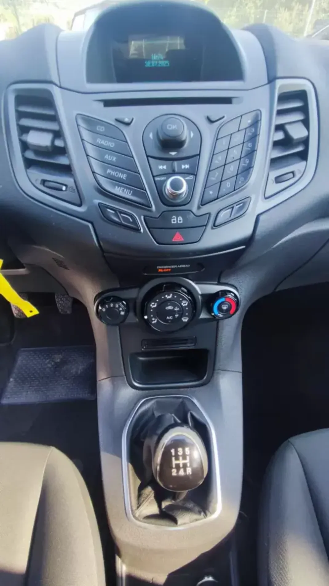 Ford Fiesta 2014 - 9798 EUR, 176798 km - AUTO.MOTO.pt - 176798km - foto 10 de 23