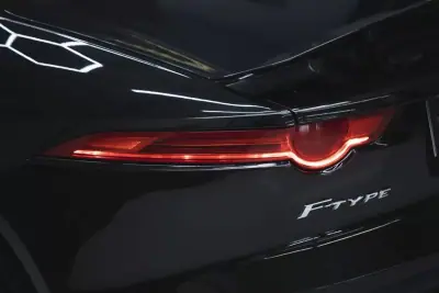 Jaguar F-Type 2013 - 68500 EUR, 36550 km - AUTO.MOTO.pt - 36550km - foto 28 de 34