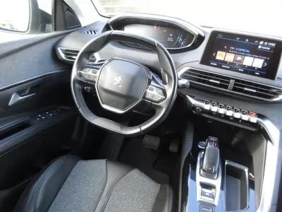 Peugeot 3008 2017 - 18990 EUR, 159000 km - AUTO.MOTO.pt - 159000km - foto 30 de 38