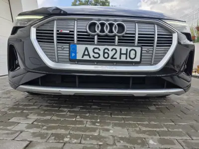 Audi e-tron 2022 - 31750 EUR, 115000 km - AUTO.MOTO.pt - 115000km - foto 25 de 73