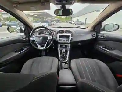 Lancia Delta 2013 - 4750 EUR, 200000 km - 200000km - foto 6 de 12