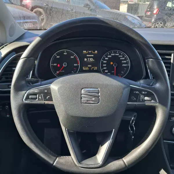 SEAT Leon 2014 - 8990 EUR, 165000 km - AUTO.MOTO.pt - 165000km - foto 9 de 13