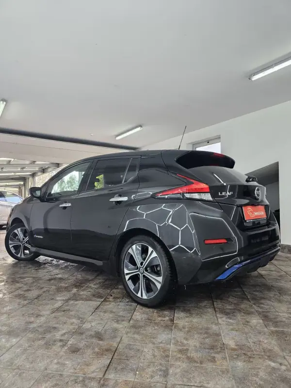 Nissan Leaf 2019 - 19500 EUR, 25097 km - AUTO.MOTO.pt - 25097km - foto 11 de 41