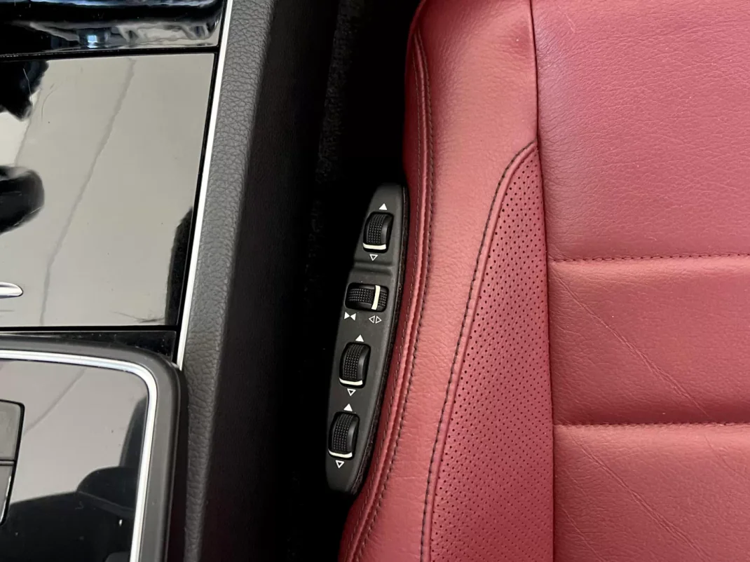 Mercedes-Benz E 220 2015 - 24999 EUR, 161900 km - AUTO.MOTO.pt - 161900km - foto 95 de 135