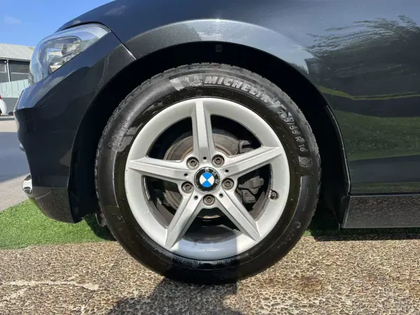 BMW 116 2016 - 12900 EUR, 220000 km - AUTO.MOTO.pt - 220000km - foto 18 de 53