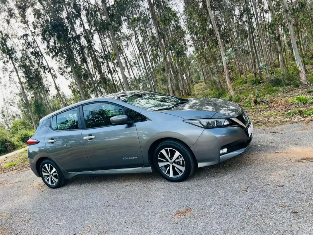 Nissan Leaf 2019 - 14750 EUR, 56425 km - AUTO.MOTO.pt - 56425km - foto 7 de 40