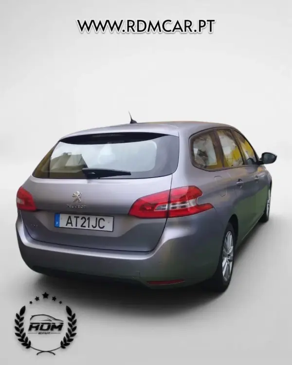 Peugeot 308 SW 2017 - 8290 EUR, 212000 km - AUTO.MOTO.pt - 212000km - foto 4 de 7