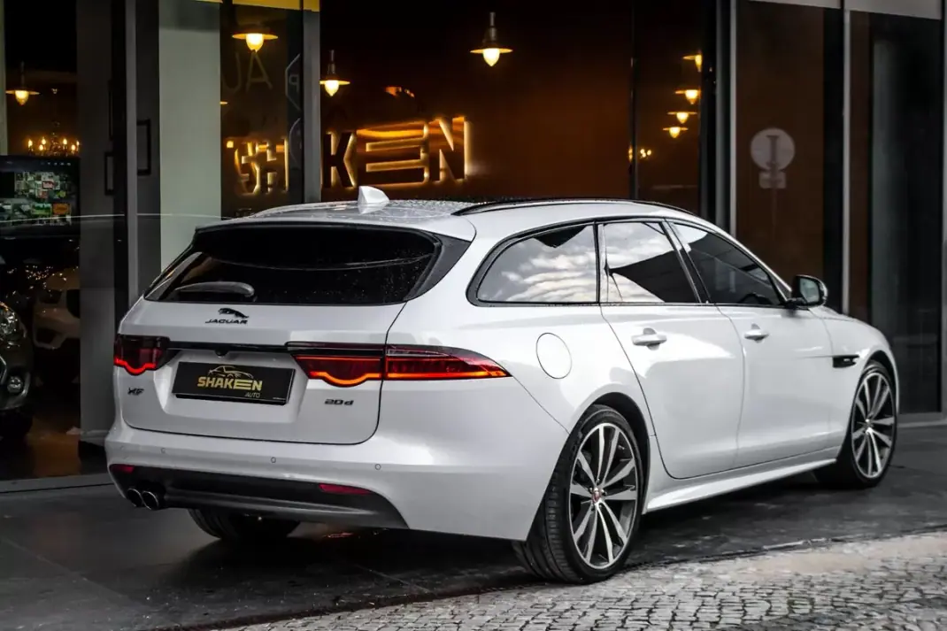 Jaguar XF Sportbrake 2019 - 23990 EUR, 147458 km - AUTO.MOTO.pt - 147458km - foto 4 de 45