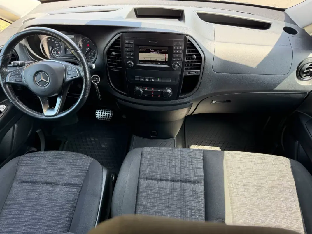 Mercedes-Benz Vito Tourer 2020 - 42500 EUR, 105000 km - 105000km - foto 7 de 14
