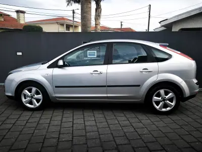 Ford Focus 2007 - 6950 EUR, 158684 km - AUTO.MOTO.pt - 158684km - foto 11 de 36