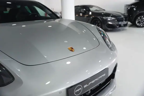 Porsche Panamera Sport Turismo 2018 — foto 2 de 57