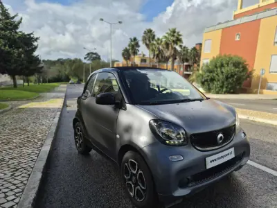 Smart Fortwo Cabrio 2015 - 12480 EUR, 70000 km - AUTO.MOTO.pt - 70000km - foto 2 de 9