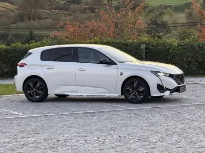 Peugeot 308 2021 - 25000 EUR, 58000 km - AUTO.MOTO.pt - 58000km - foto 17 de 38