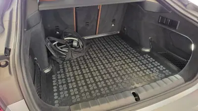 BMW i4 2022 - 55900 EUR, 33929 km - AUTO.MOTO.pt - 33929km - foto 25 de 65