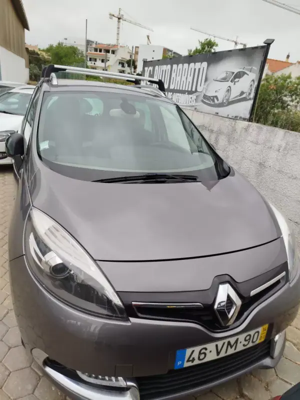 Renault Mégane Scénic 2014 - 11800 EUR, 161760 km - AUTO.MOTO.pt - 161760km - foto 4 de 14