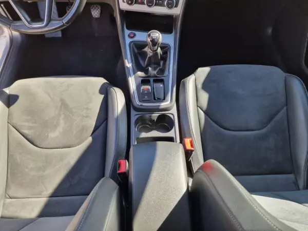 SEAT Leon ST 2017 - 14999 EUR, 140289 km - AUTO.MOTO.pt - 140289km - foto 24 de 36