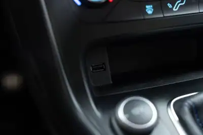 Ford Focus 2016 - 42950 EUR, 61000 km - AUTO.MOTO.pt - 61000km - foto 47 de 49