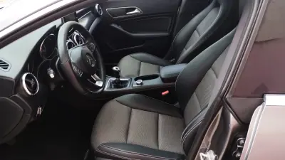 Mercedes-Benz CLA 180 2016 - 16950 EUR, 176000 km - AUTO.MOTO.pt - 176000km - foto 11 de 32