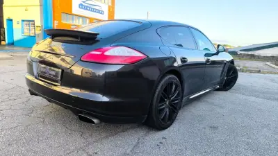 Porsche Panamera 2011 - 29900 EUR, 190000 km - AUTO.MOTO.pt - 190000km - foto 12 de 15