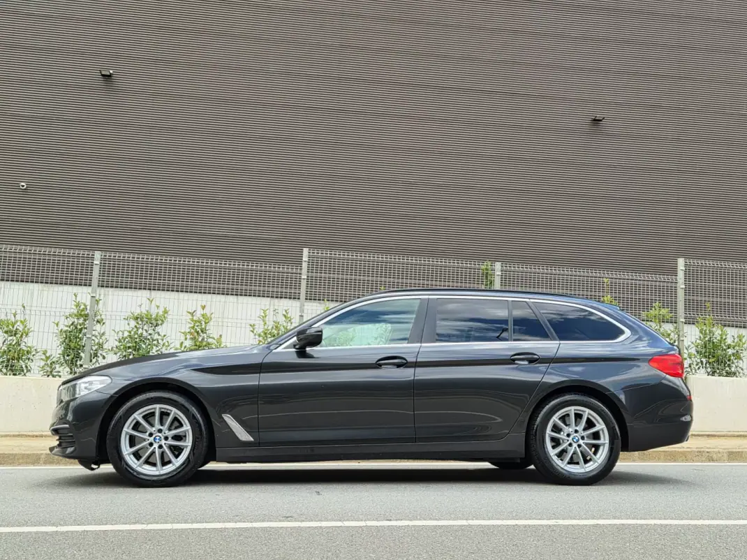 BMW 520 2017 - 19900 EUR, 171000 km - 171000km - foto 15 de 19