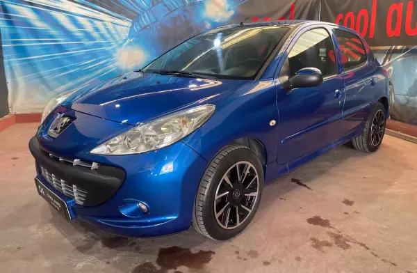 Peugeot 206 2011 - 4999 EUR, 127000 km - AUTO.MOTO.pt - 127000km - foto 9 de 34