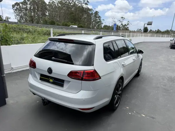 Volkswagen Golf 2015 - 7999 EUR, 290000 km - AUTO.MOTO.pt - 290000km - foto 6 de 17