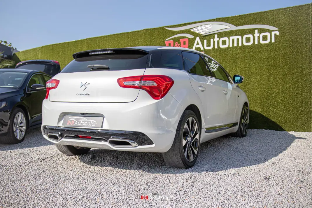 Citroën DS5 2013 - 14200 EUR, 116000 km - 116000km - foto 38 de 45
