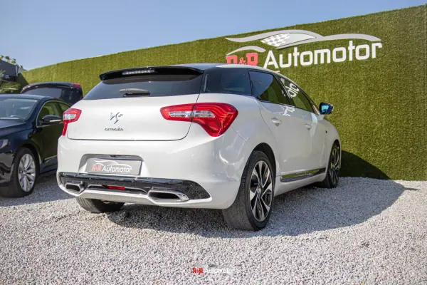 Citroën DS5 2013 - 14200 EUR, 116000 km - 116000km - foto 38 de 45