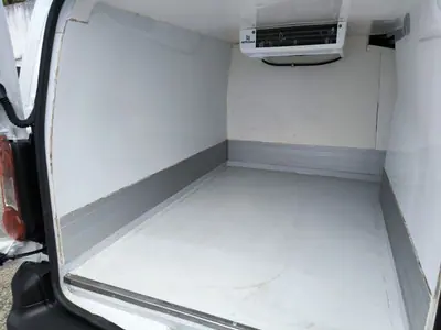 Citroën Berlingo 1.6 HDI L2 3L FRIO + ISOTERMICA 2016 - 14950 EUR, 292742 km - AUTO.MOTO.pt - 292742km - foto 16 de 43