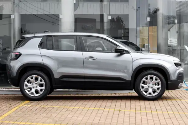 Jeep Avenger 2025 - 23750 EUR, 20000 km - AUTO.MOTO.pt - 20000km - foto 5 de 23